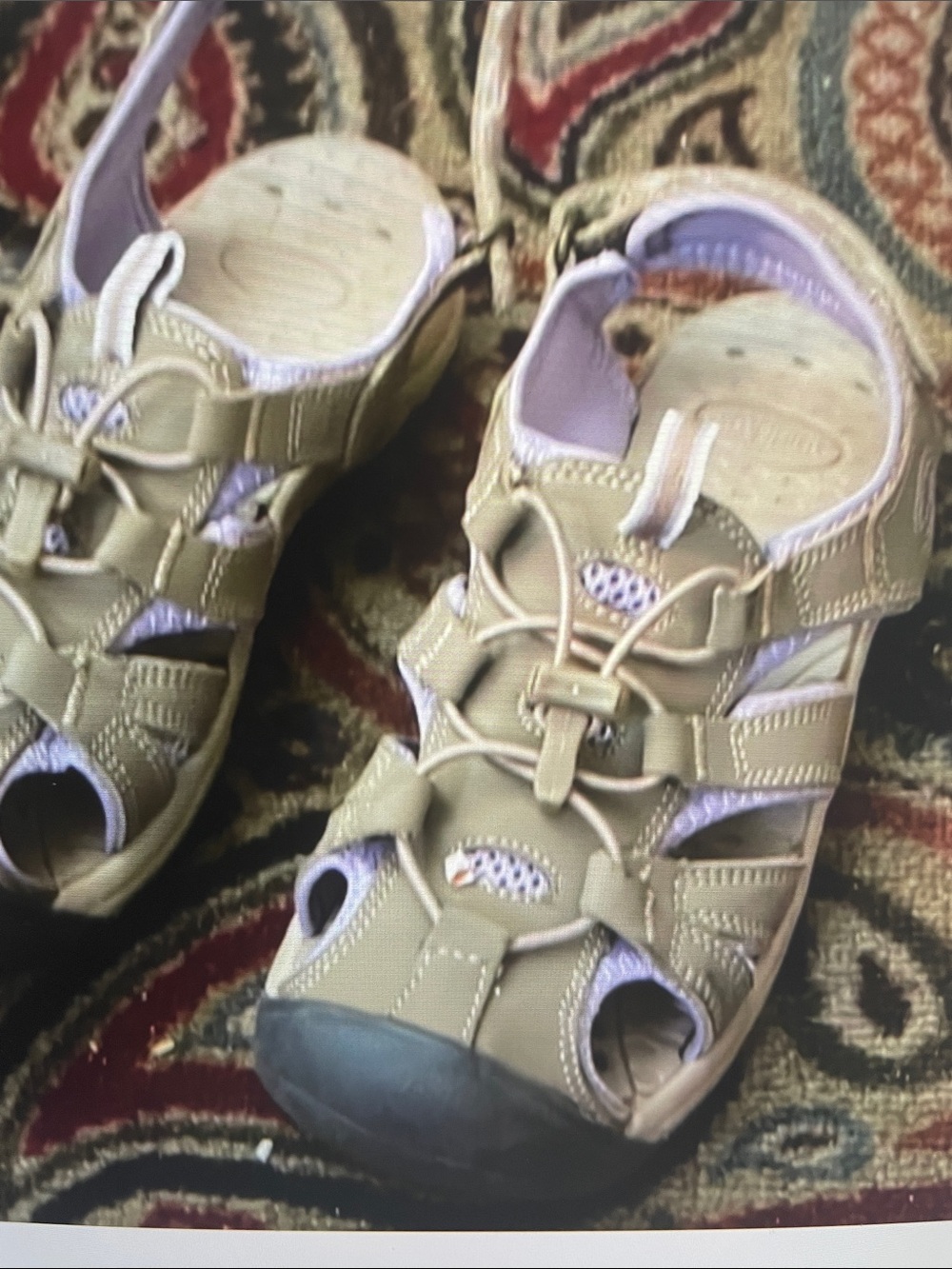 Easy Spirit Womens Beige Closed-Toe Sandals -